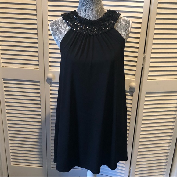 Black Dress - Picture 5 of 5